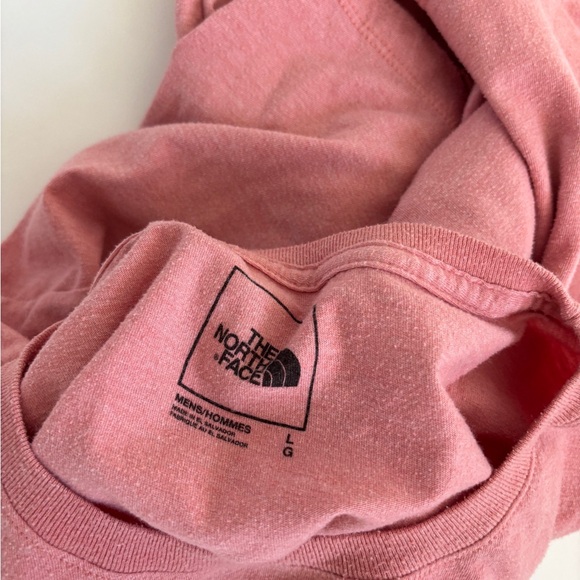 Red North Face Logo Tee. Men’s large - Picture 3 of 4